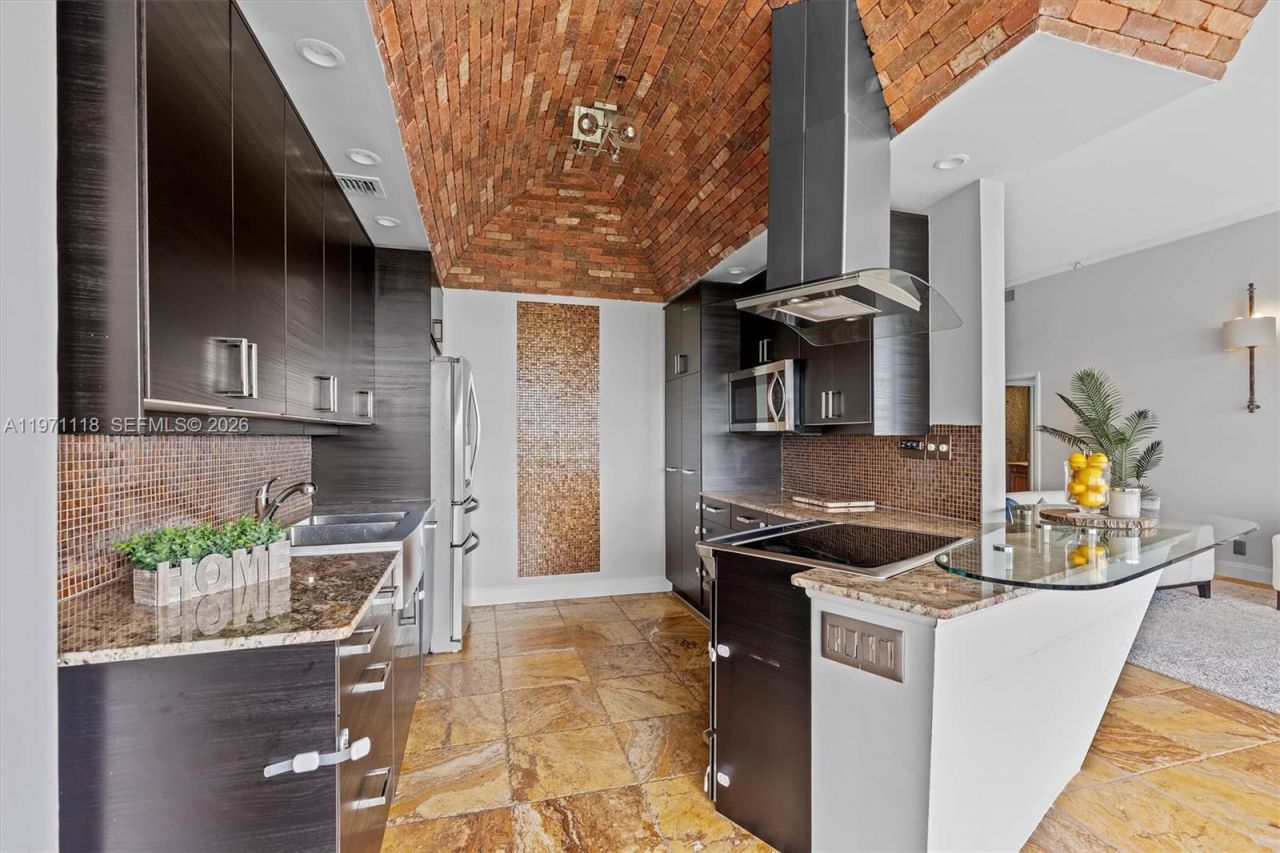 1900 Consulate Pl , Unit 2205, West Palm Beach, FL 33401 Photo