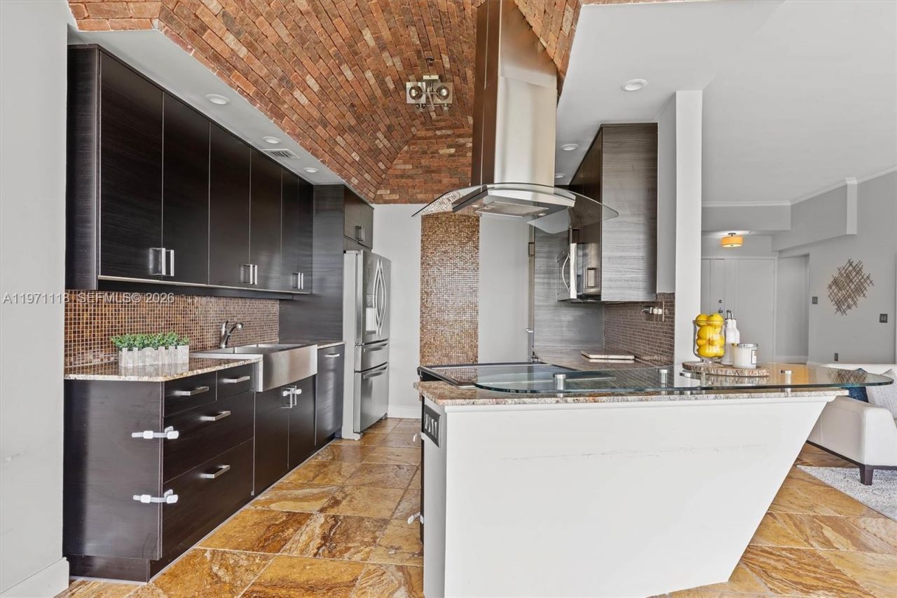 1900 Consulate Pl, Unit 2205, West Palm Beach, FL 33401 Photo