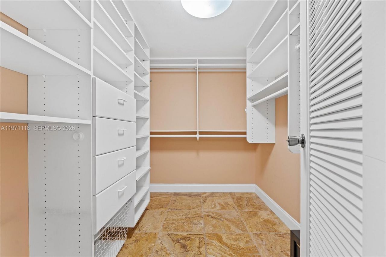 1900 Consulate Pl , Unit 2205, West Palm Beach, FL 33401 Photo