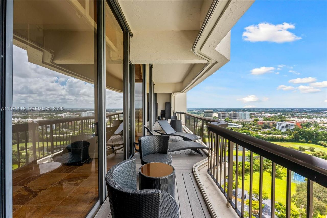 1900 Consulate Pl , Unit 2205, West Palm Beach, FL 33401 Photo