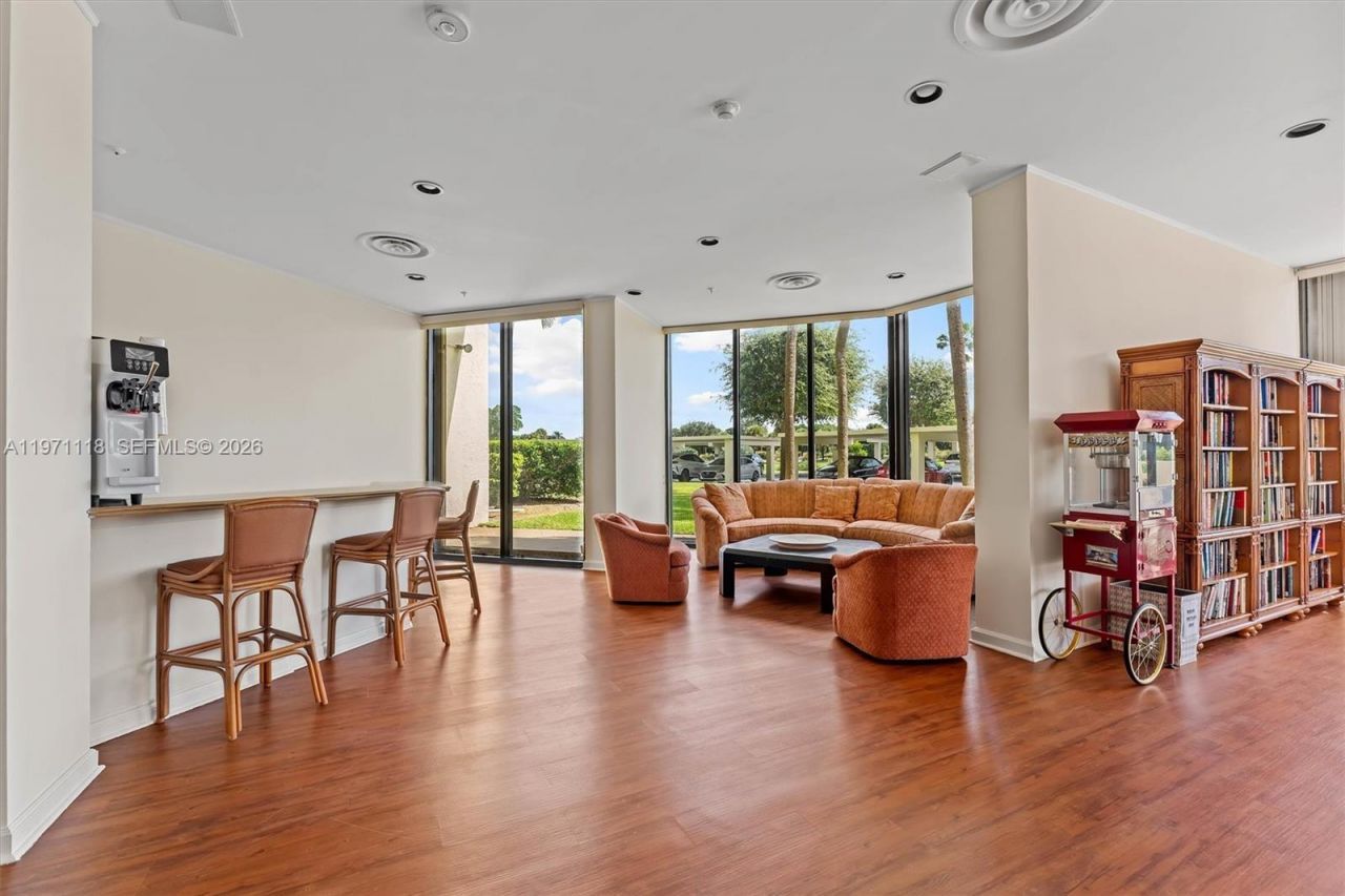 1900 Consulate Pl , Unit 2205, West Palm Beach, FL 33401 Photo