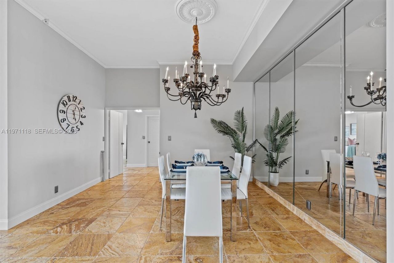 1900 Consulate Pl, Unit 2205, West Palm Beach, FL 33401 Photo