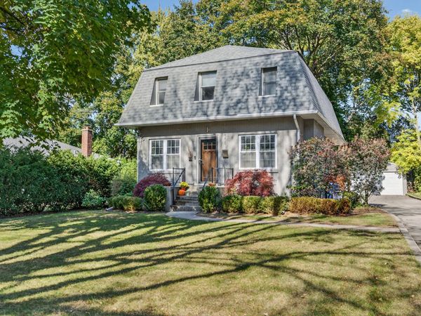 2208 Wilmette Avenue, Wilmette, IL 60091