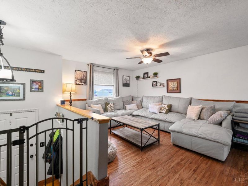 130 Country View Drive, Harrison, OH 45030 Photo 2