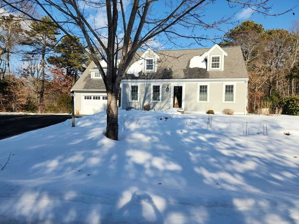 52 Old Colony Dr, Mashpee, MA 02649