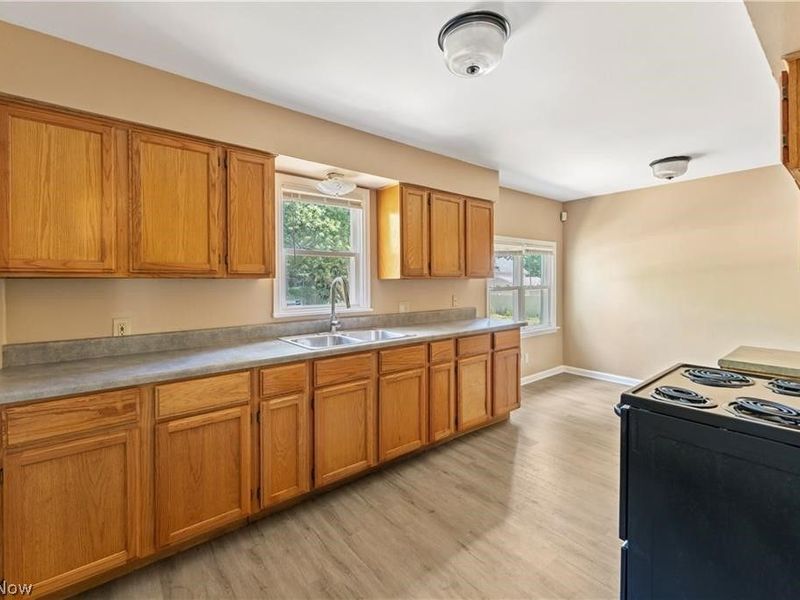 1255 Dover Avenue, Akron, OH 44320 Photo 10