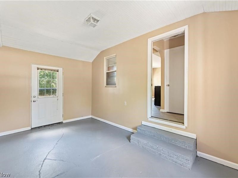 1255 Dover Avenue, Akron, OH 44320 Photo 11