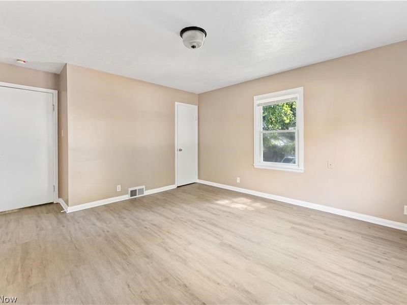 1255 Dover Avenue, Akron, OH 44320 Photo 18