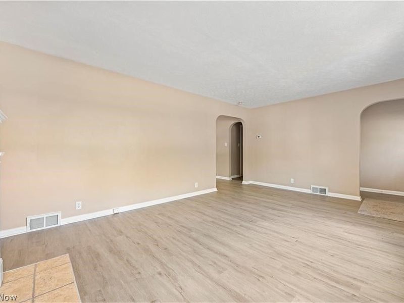 1255 Dover Avenue, Akron, OH 44320 Photo 6