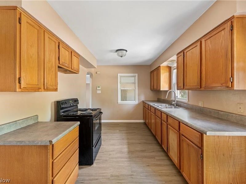 1255 Dover Avenue, Akron, OH 44320 Photo 8