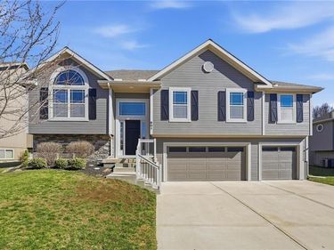 601 Crestridge Drive, Kearney, MO 64060