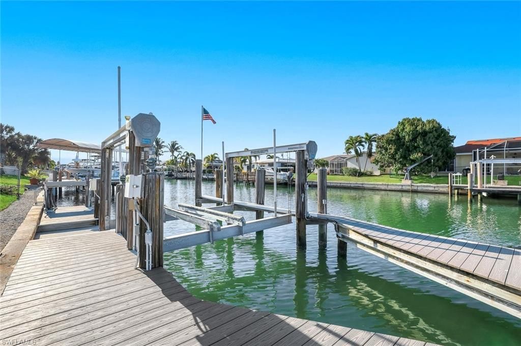 1160 Martinique Ct, Marco Island, FL 34145 Photo