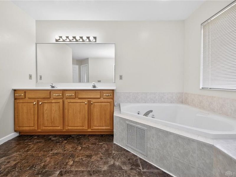 4904 Brooke Hill Court, Liberty Township, OH 45011 Photo 43