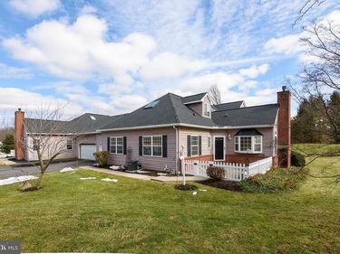 2302 CENTURY LANE, CHADDS FORD, PA 19317
