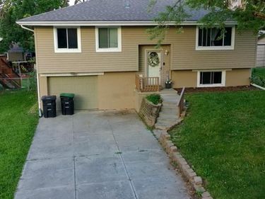 12729 Fowler Circle, Omaha, NE 68164