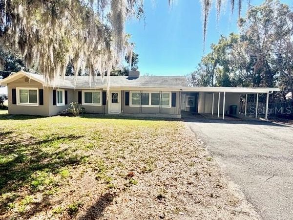 704 W 11TH AVENUE , MOUNT DORA, FL 32757