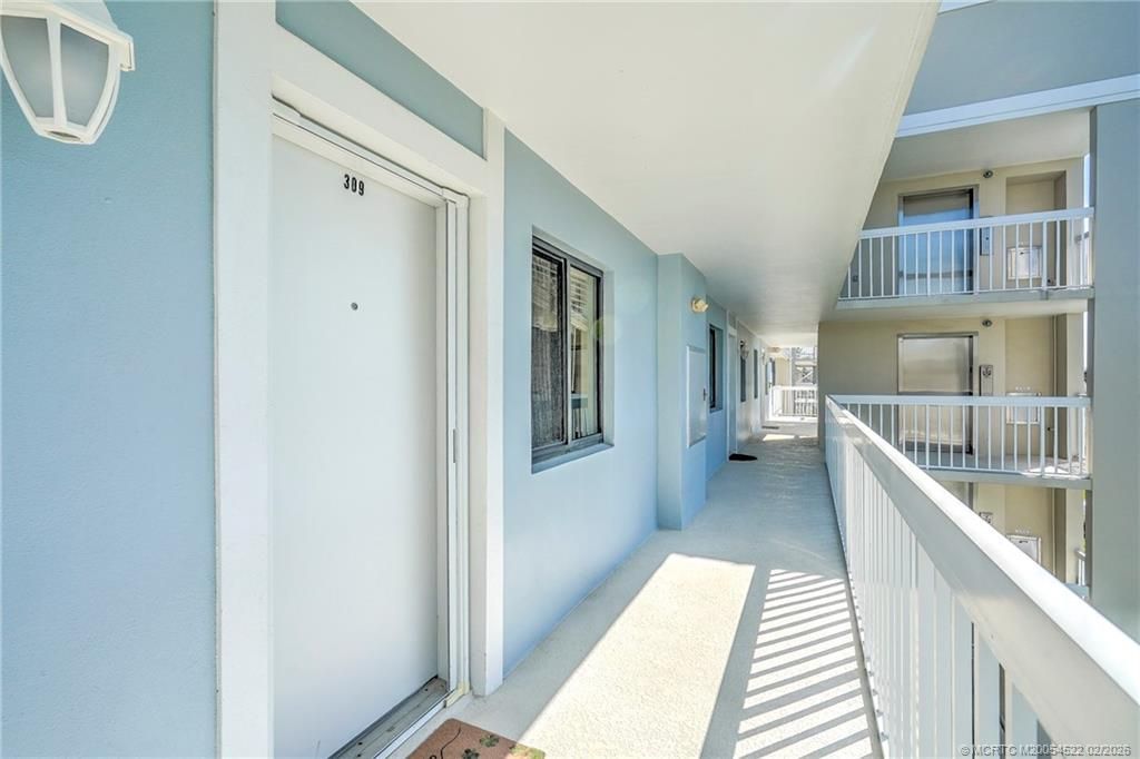 40 NE Plantation Road, Unit 309, Stuart, FL 34996 Photo