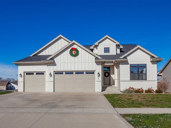 205 Centennial Drive, Huxley, IA 50124
