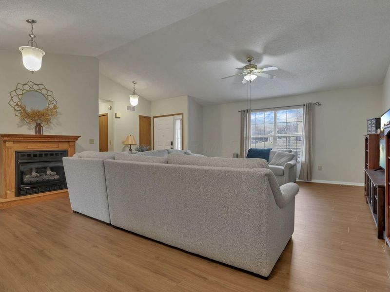 625 Fulla Lane SE, Heath, OH 43056 Photo 8