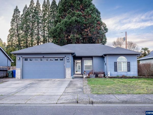 707 Horseback Ct NE, Salem, OR 97301