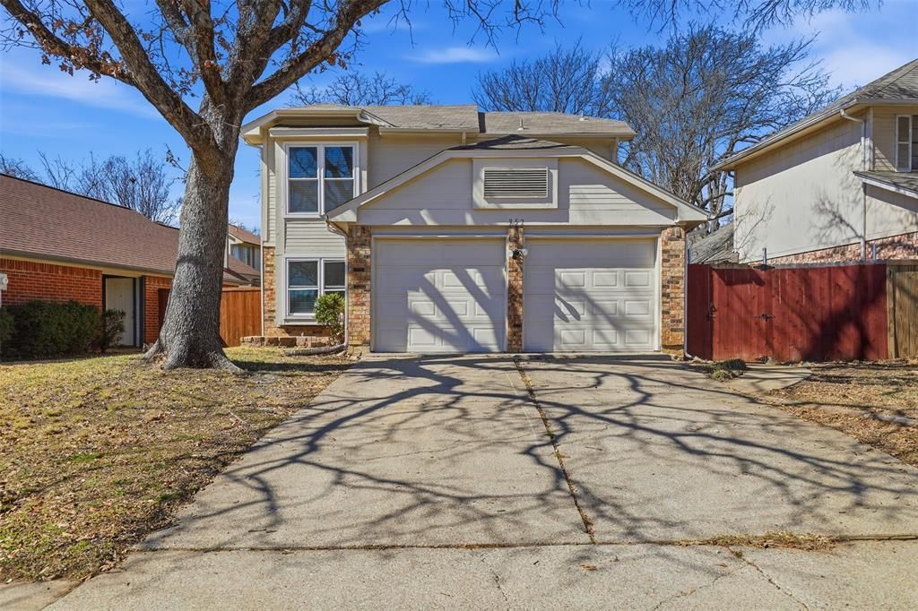 952 Ramblewood Drive, Lewisville, TX 75067 Main Photo