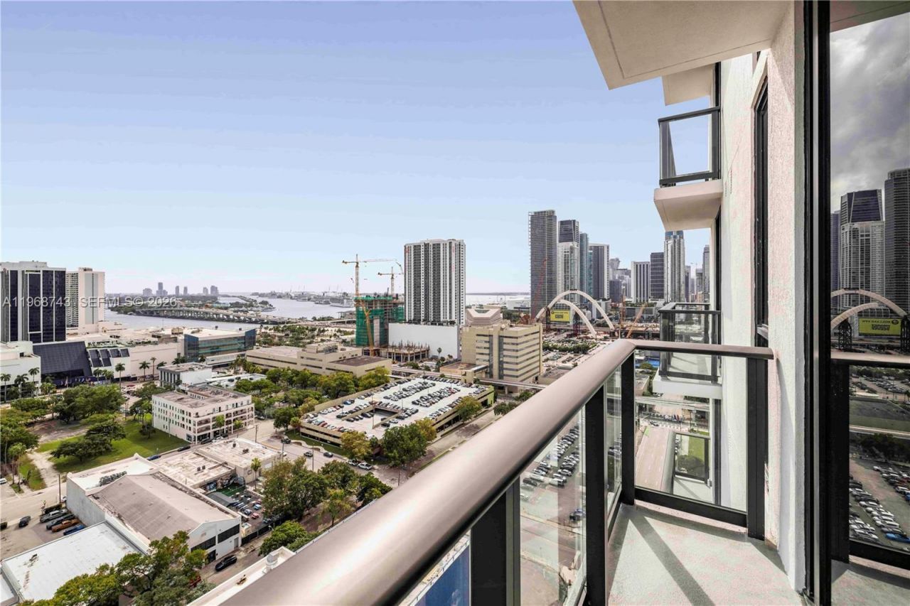 1642 NE 1st Ave, Unit 2705, Miami, FL 33132 Photo