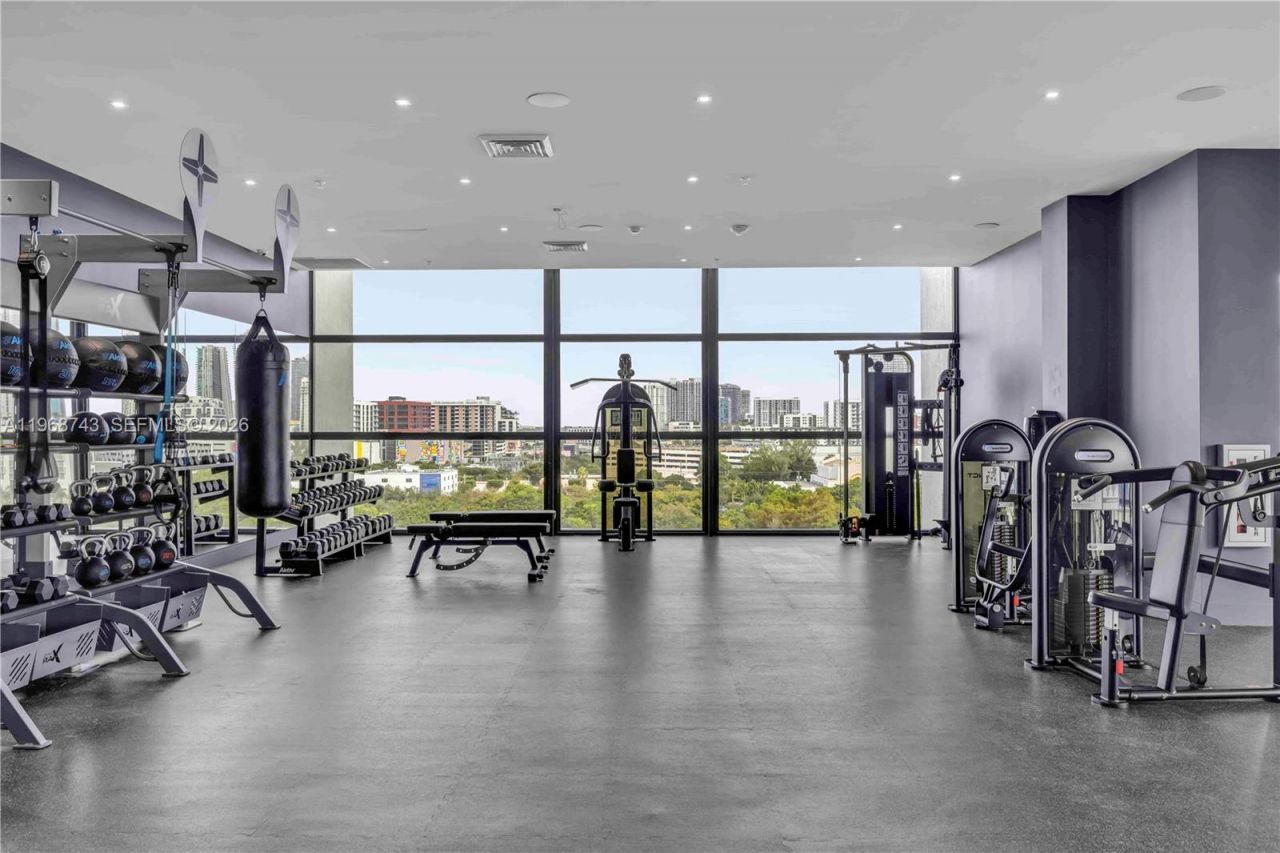 1642 NE 1st Ave, Unit 2705, Miami, FL 33132 Photo