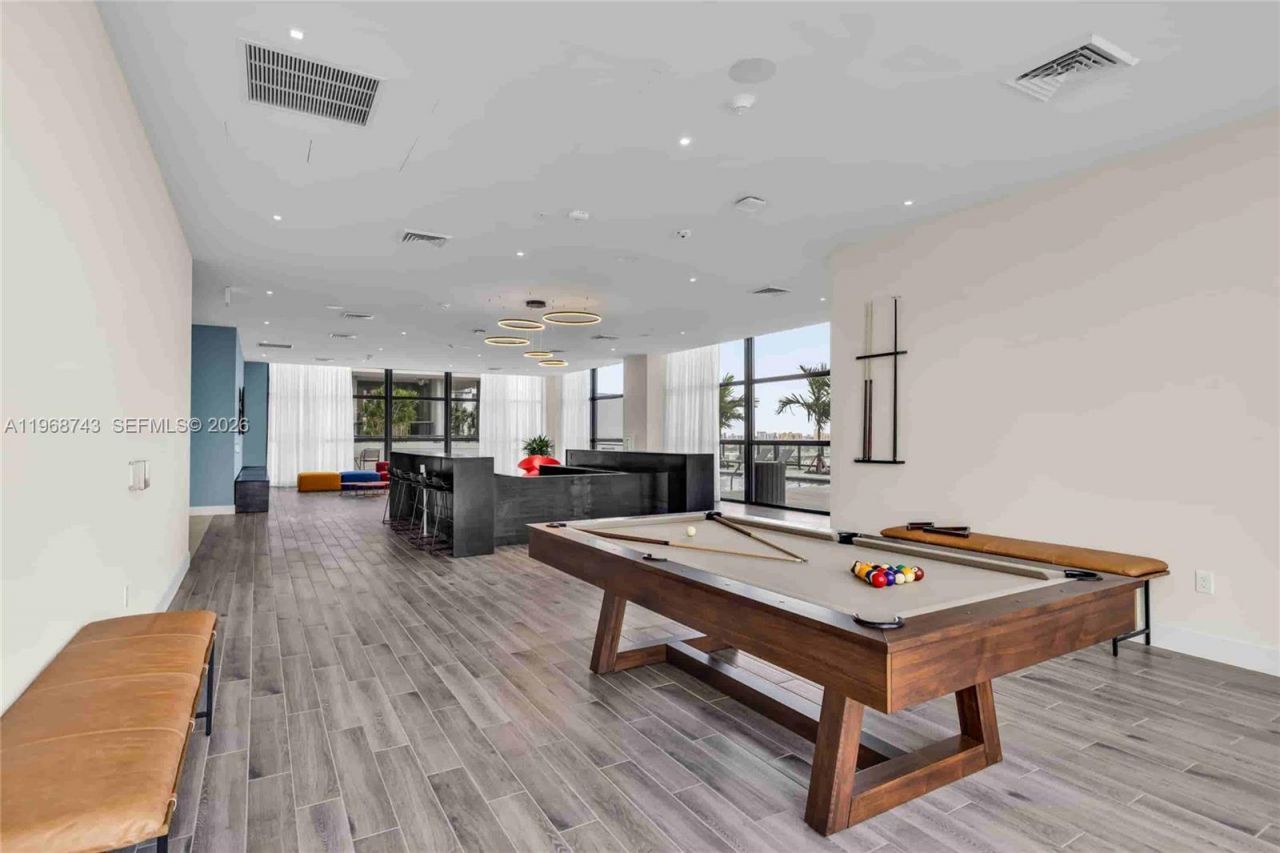 1642 NE 1st Ave, Unit 2705, Miami, FL 33132 Photo