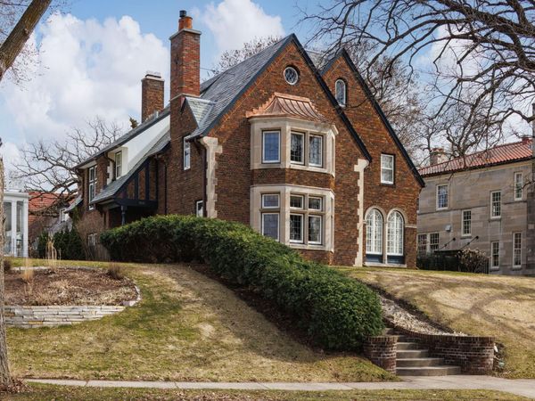 2635 Newton Avenue S, Minneapolis, MN 55405