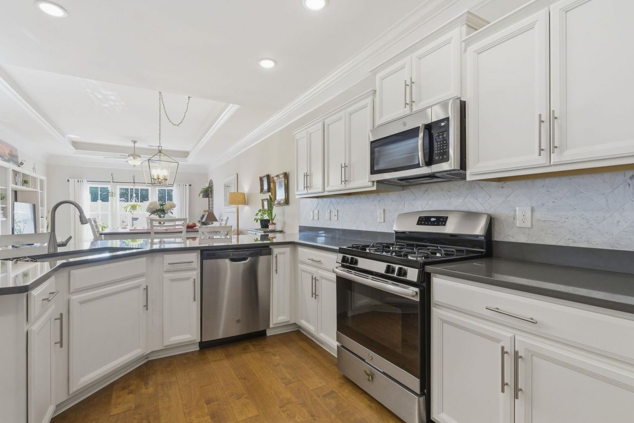 231 Je Edward Dr. Photo 7