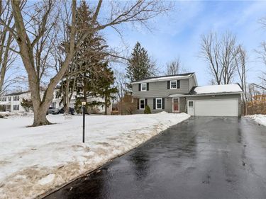 17 Sand Pebble Drive, Rochester, NY 14624