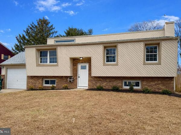 4 ALTAIR COURT, TURNERSVILLE, NJ 08012