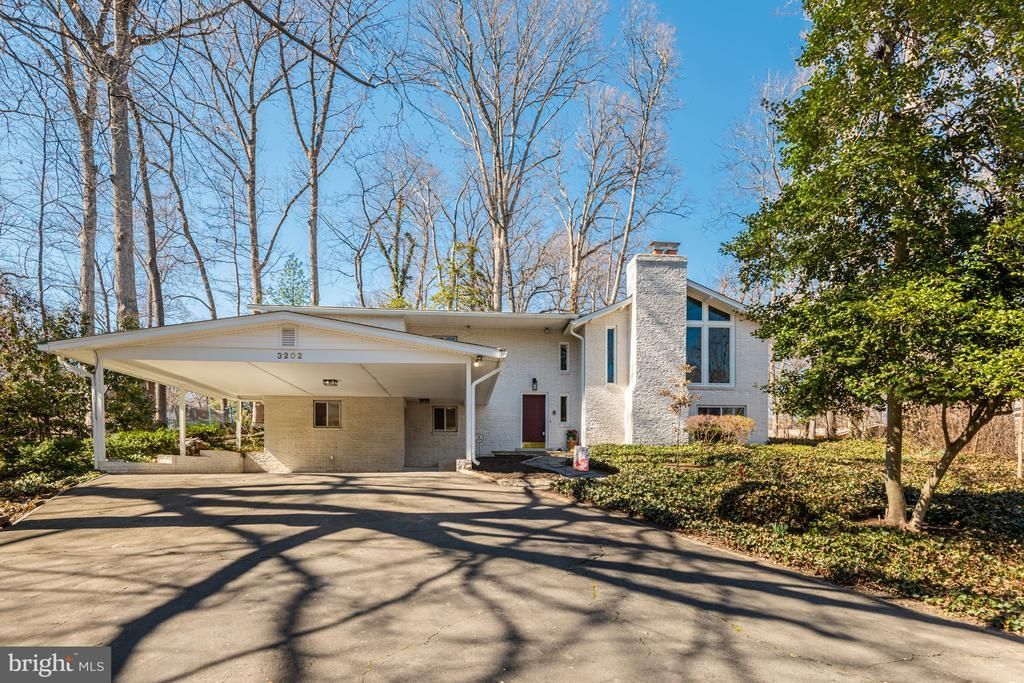 3202 Riverview Drive, Triangle, VA 22172 Main Photo