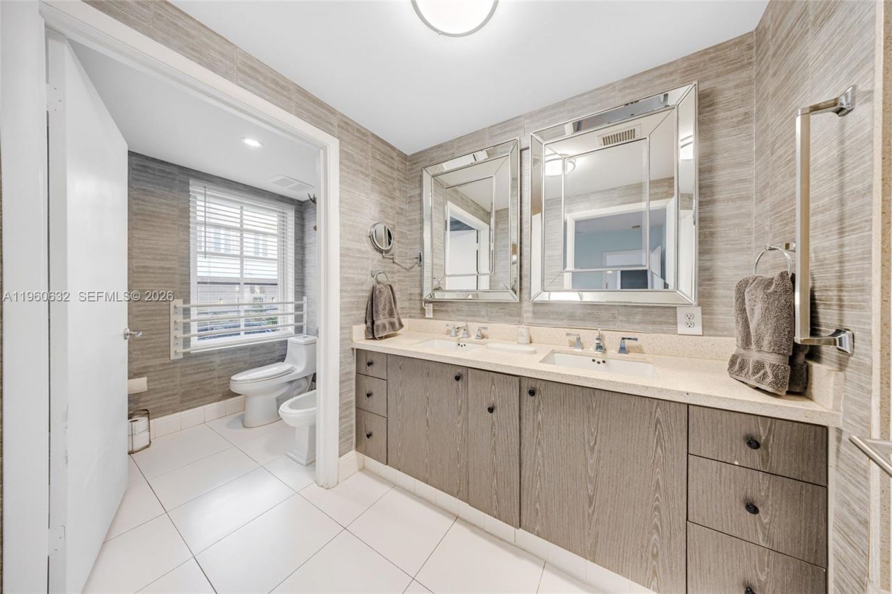 1250 Ocean Dr, Unit 2K, Miami Beach, FL 33139 Photo