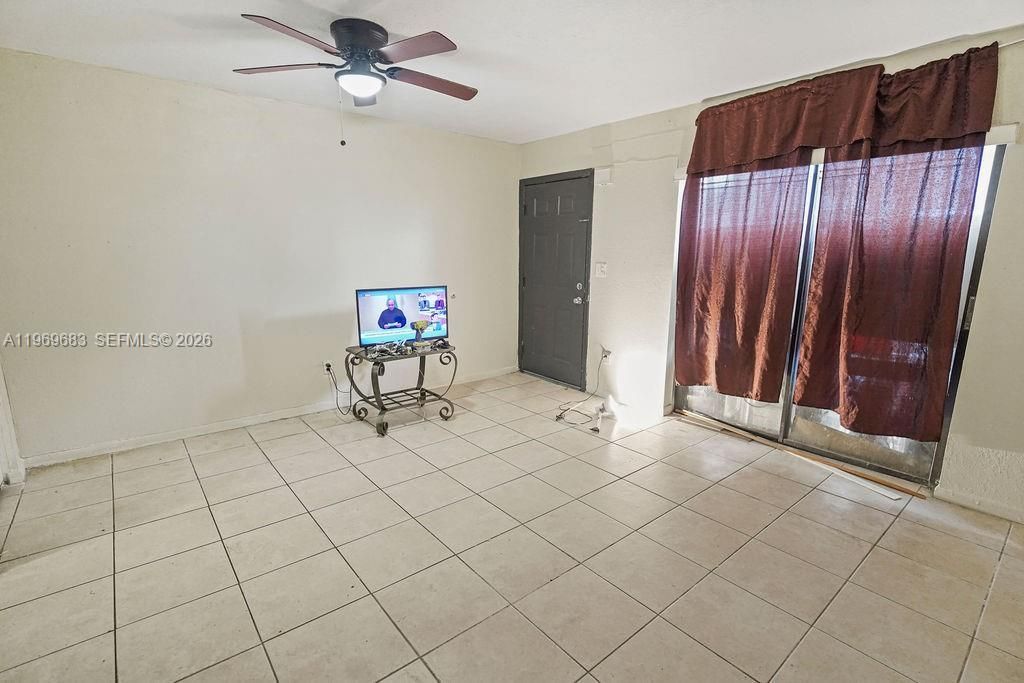 2424 NW 52nd Ave, Unit 2424, Lauderhill, FL 33313 Photo