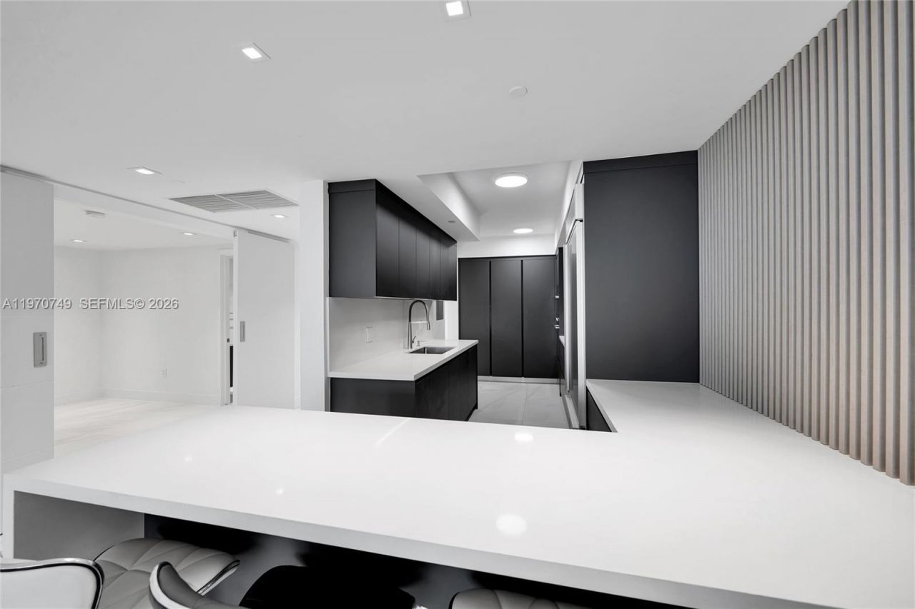 1850 S Ocean Dr, Unit 1808, Hallandale Beach, FL 33009 Photo