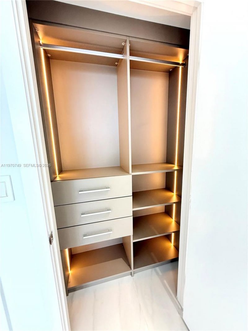 1850 S Ocean Dr , Unit 1808, Hallandale Beach, FL 33009 Photo