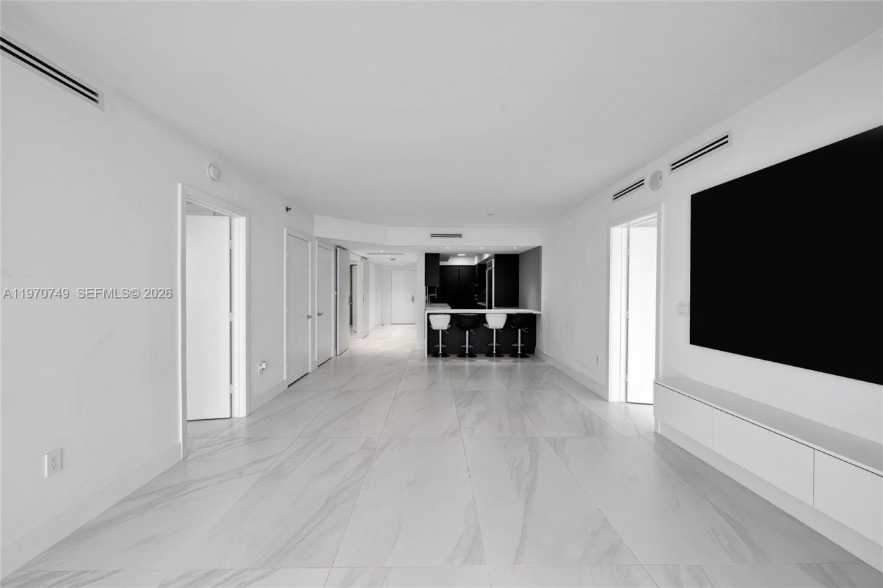 1850 S Ocean Dr, Unit 1808, Hallandale Beach, FL 33009 Photo