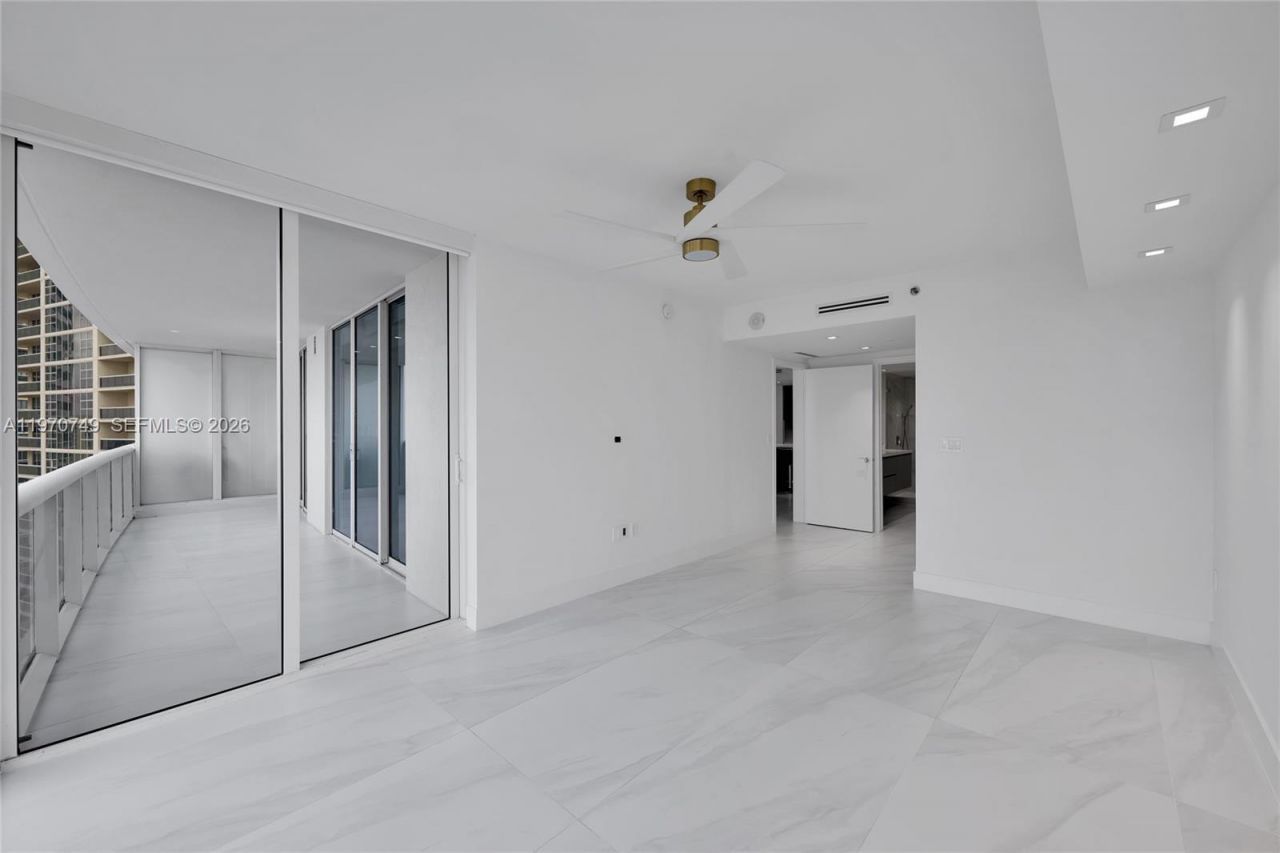 1850 S Ocean Dr, Unit 1808, Hallandale Beach, FL 33009 Photo