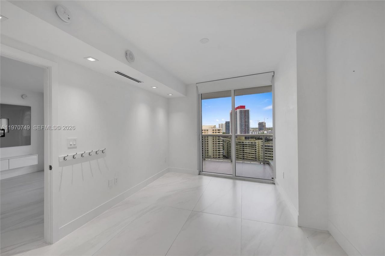 1850 S Ocean Dr, Unit 1808, Hallandale Beach, FL 33009 Photo