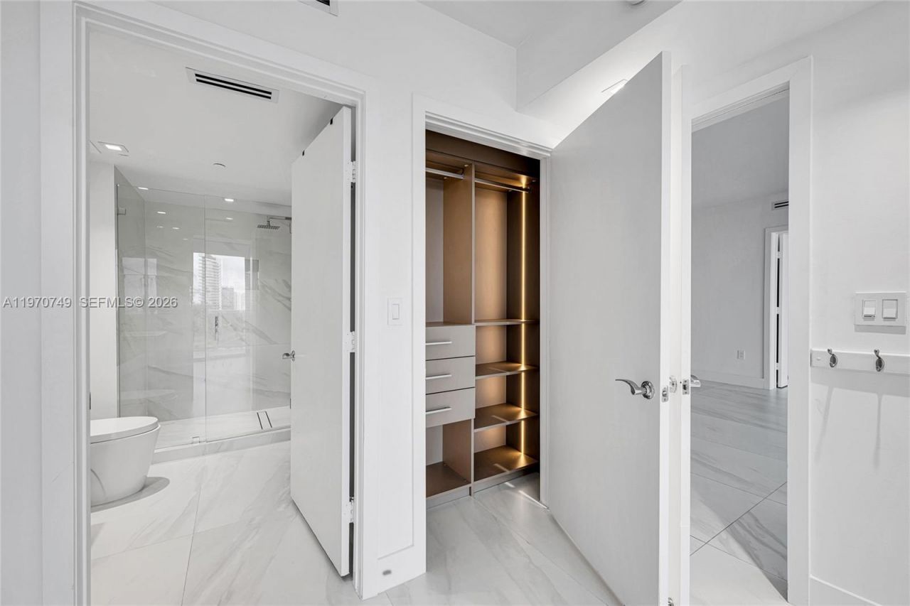 1850 S Ocean Dr, Unit 1808, Hallandale Beach, FL 33009 Photo