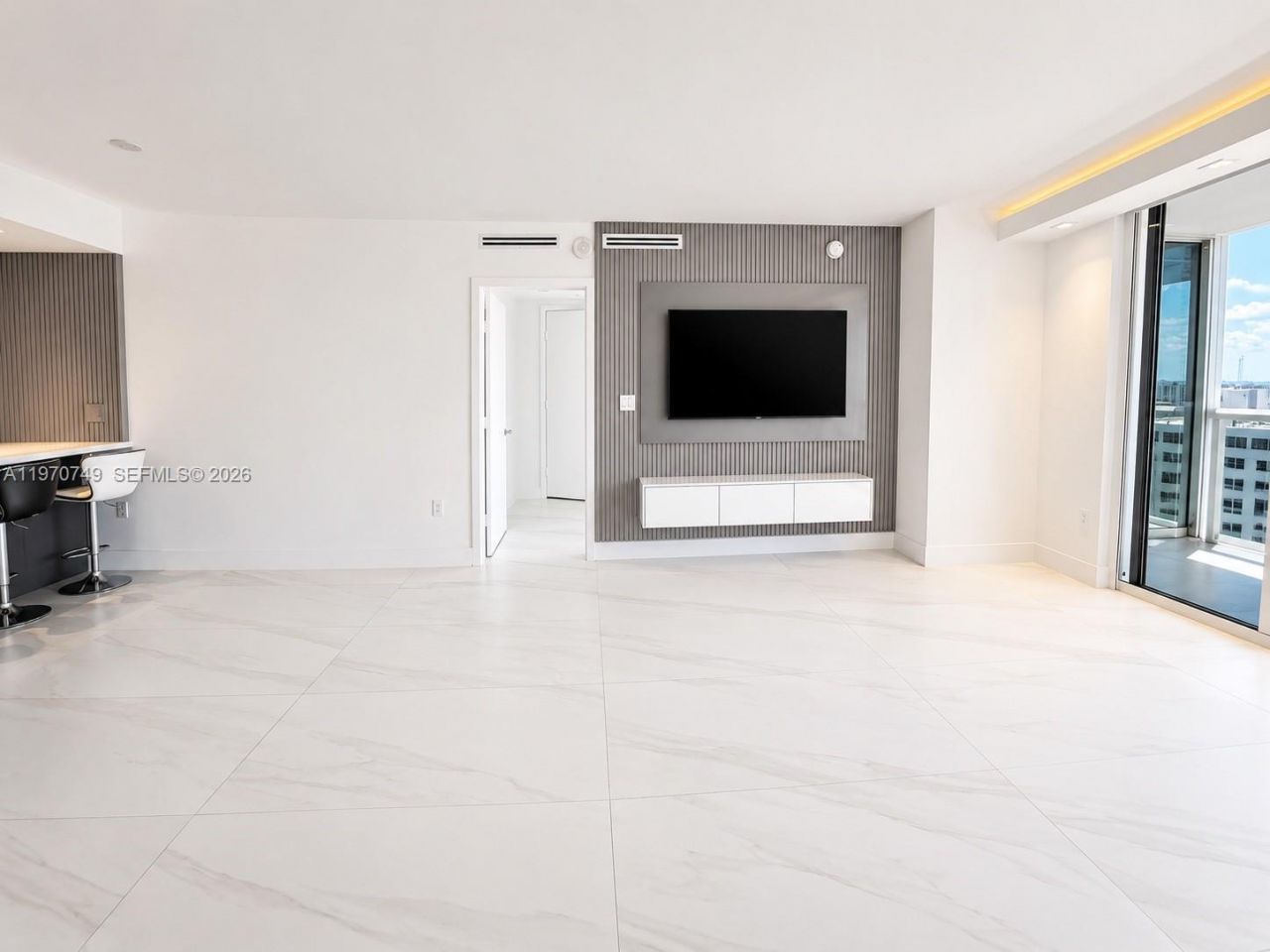 1850 S Ocean Dr, Unit 1808, Hallandale Beach, FL 33009 Photo