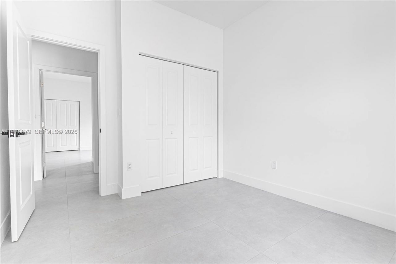 1494 NE 117th St, Miami, FL 33161 Photo