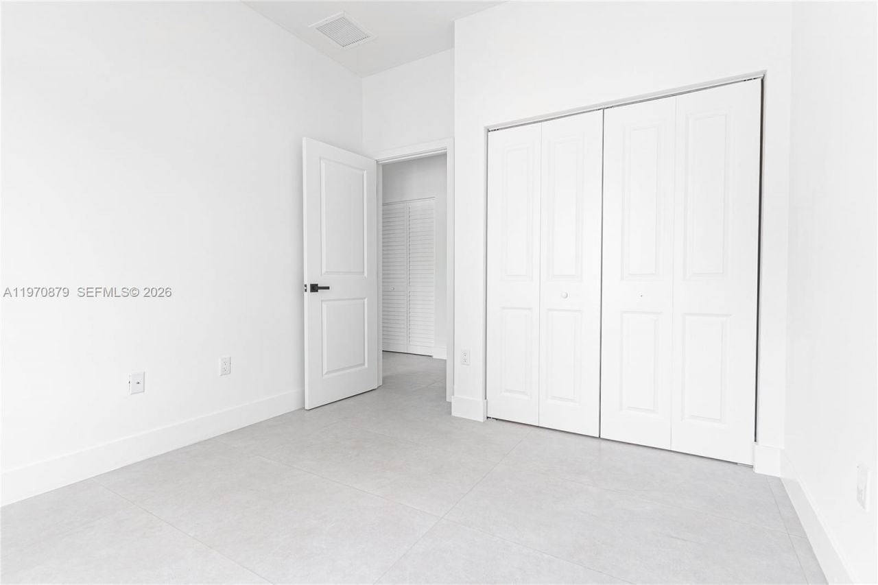 1494 NE 117th St, Miami, FL 33161 Photo