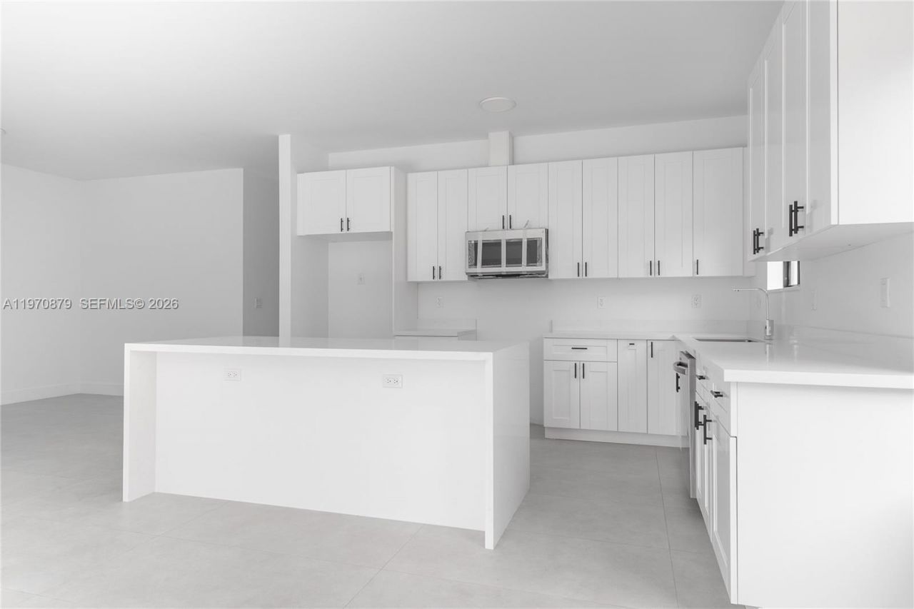 1494 NE 117th St, Miami, FL 33161 Photo