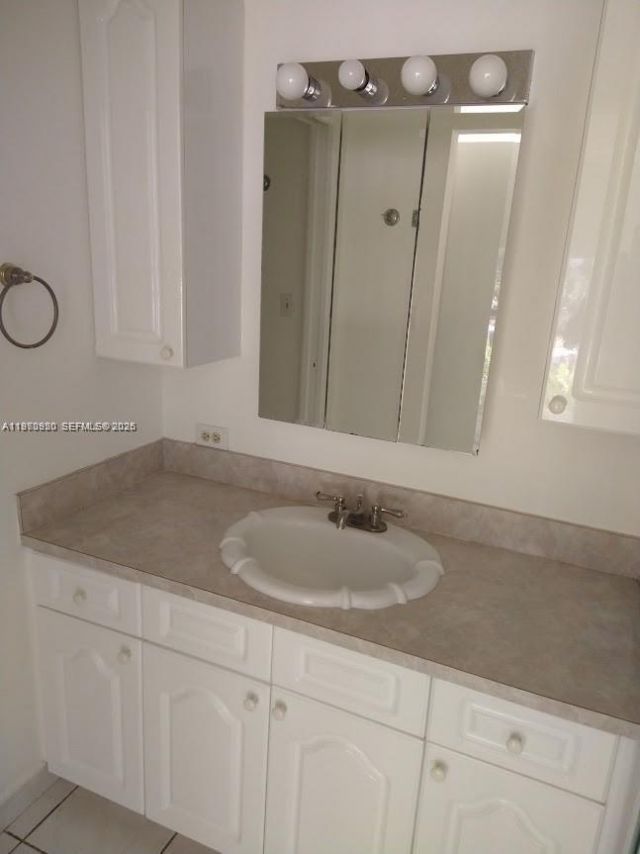 17021 N Bay Rd, Unit 126, Sunny Isles Beach, FL 33160 Photo