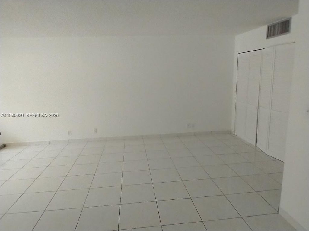 17021 N Bay Rd, Unit 126, Sunny Isles Beach, FL 33160 Photo