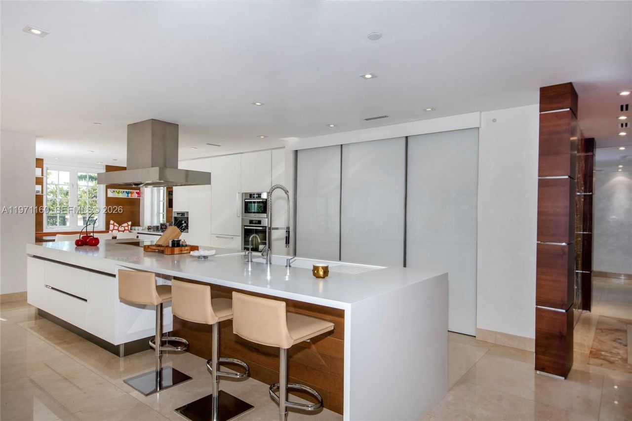 7938 Fisher Island Dr, Unit 7938-D, Miami Beach, FL 33109 Photo