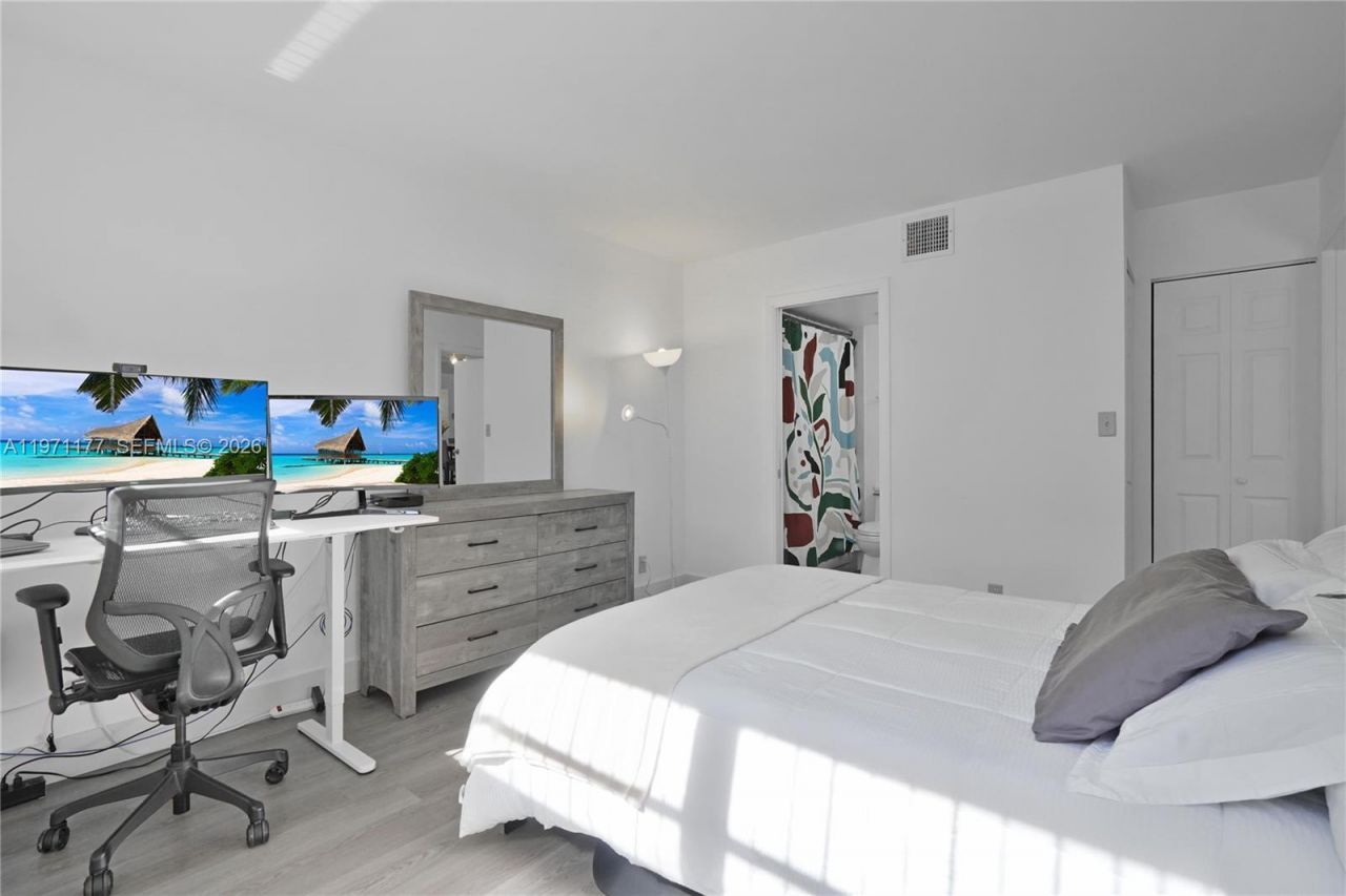 7531 NW 79th Ave , Unit 205, Tamarac, FL 33321 Photo