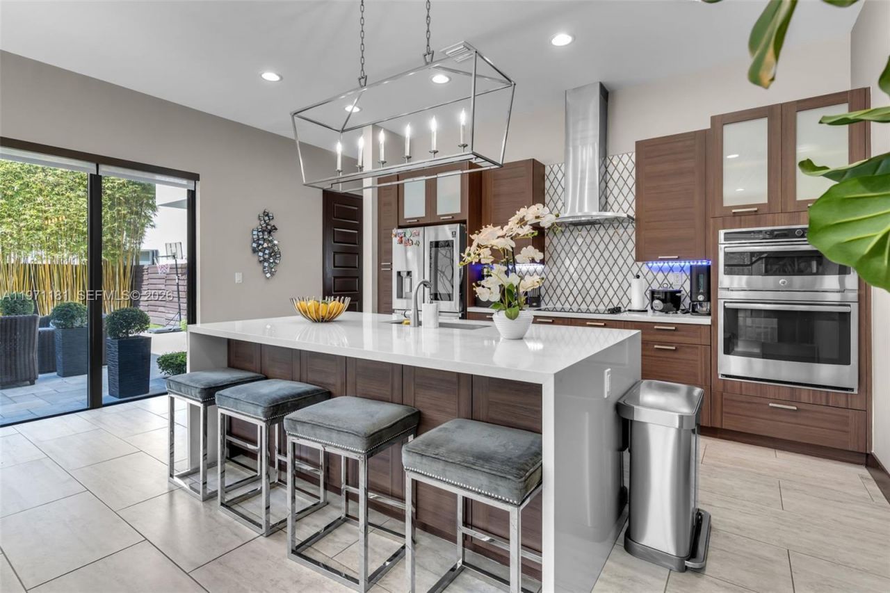 16184 SW 136th Way, Unit 16184, Miami, FL 33196 Photo